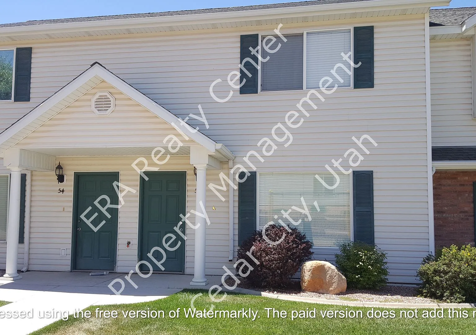 Move-in Discount! 3 bed, 2.5 bath Townhome — Photo 1