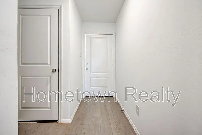 3 bed, 2.5 bath, 1480 sqft, $1,695 — Photo 4