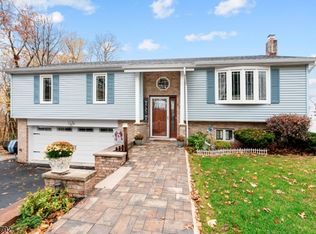 51 Summit Ave, Mount Arlington, NJ 07856