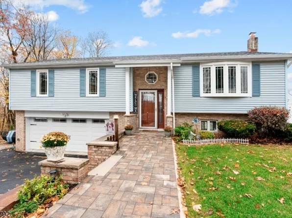 51 Summit Ave, Mount Arlington Boro, NJ 07856