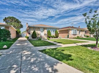 4904 N Ridgewood Ave, Norridge, IL 60706
