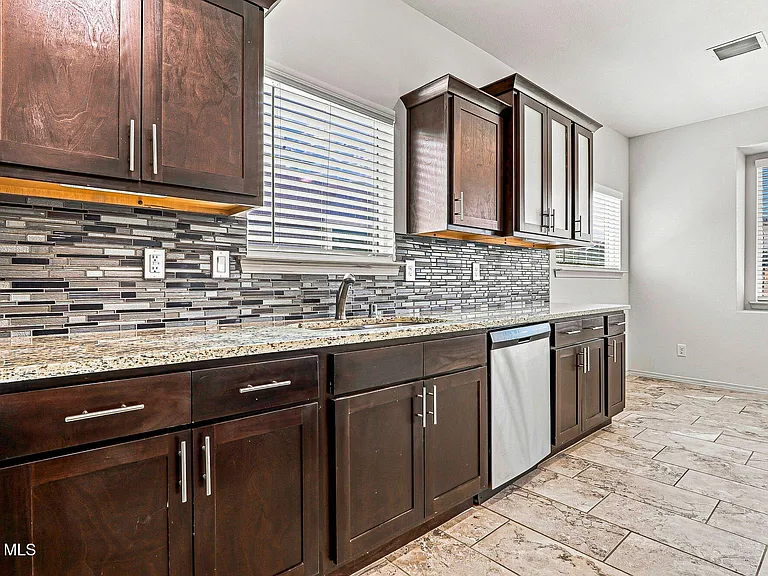 1089 Indigo Sky St — Photo 15