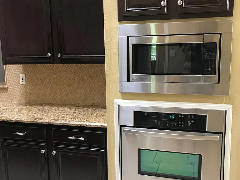 8025 Alderwood Dr — Photo 15