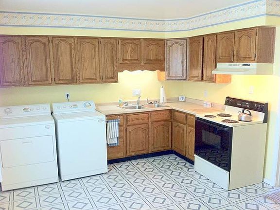 3rd image of 2518 W Wellington Dr