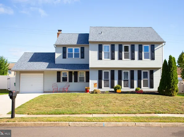 607 Iva Ln, Fairless Hills, PA 19030