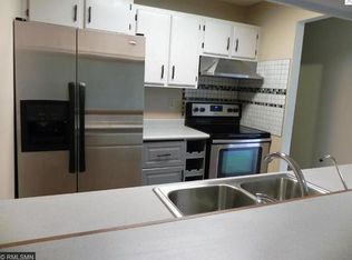 4504 Cinnamon Ridge Trl #A, Eagan, MN 55122