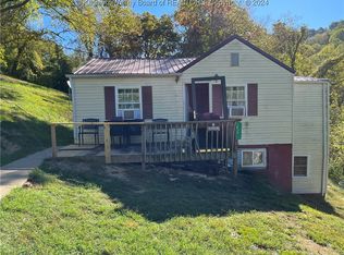 1859 Corvair Dr, Charleston, WV 25387