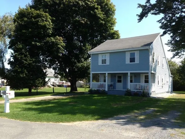 18 Willow Ct, Portsmouth, RI 02871