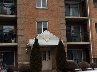 5357 N East River Rd APT 301, Chicago, IL 60656