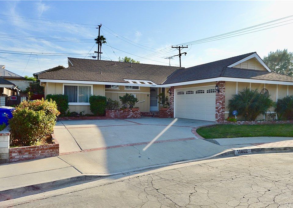 1st image of 15802 Golden Lantern Ln