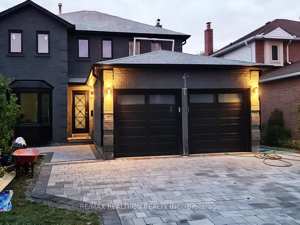 657 Cognac Cres, Pickering, ON L1X 1L7