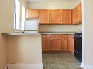 5210 S Woodlawn Ave APT 304, Chicago, IL 60615