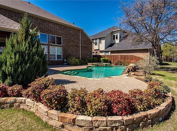 2nd image of 2132 Long Branch Dr