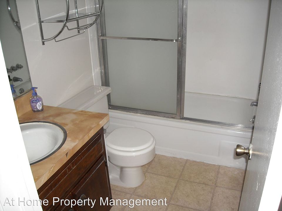 2nd image of 2512 Ashe Rd APT B