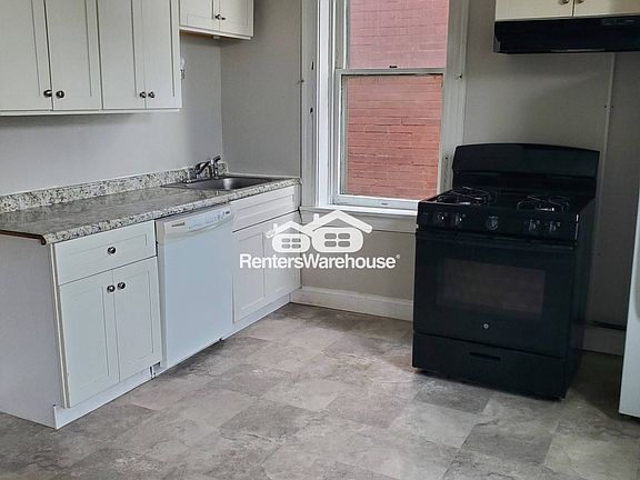 2nd image of 3458 Alberta St #2
