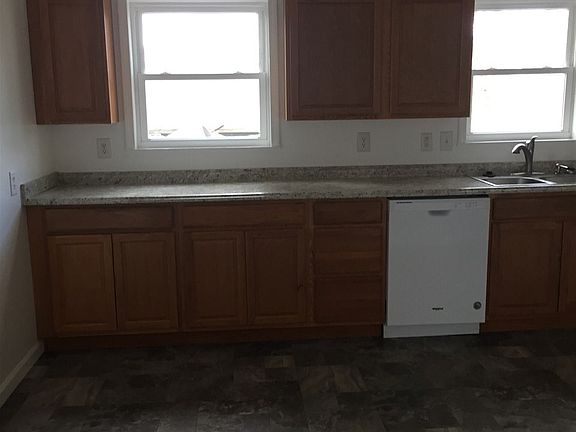 4th image of 429 W High St