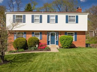 1243 Sun Ridge Dr, Pittsburgh, PA 15241