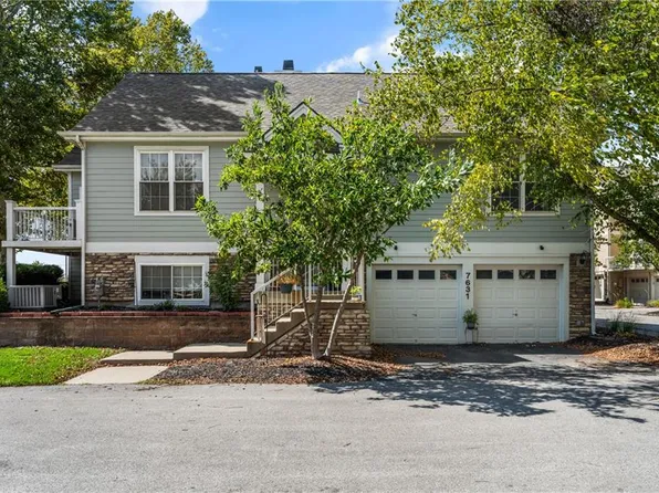 7631 W 158th Ter, Overland Park, KS 66223
