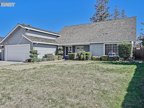3rd image of 4475 Mallard Creek Cir