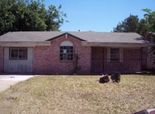 2306 Varsity Dr, Grand Prairie, TX 75051