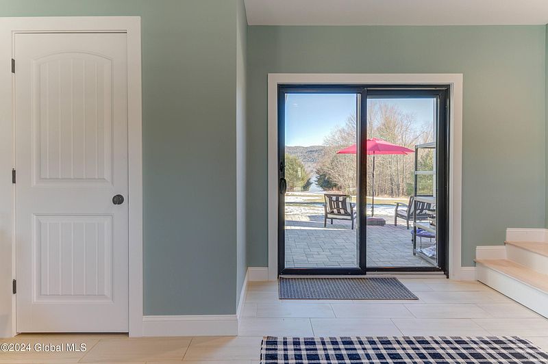 5th image of 209 Sinclair Road