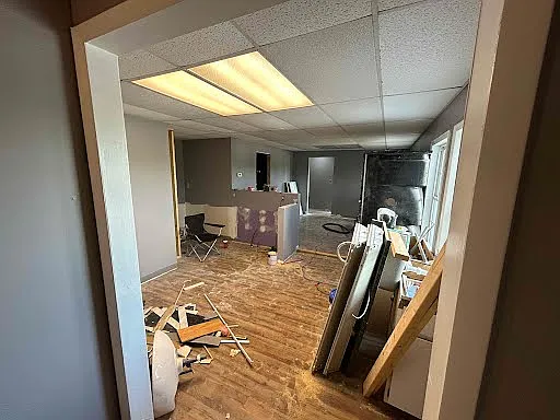 3685 Robert C Byrd Driveover Garage Office — Photo 6