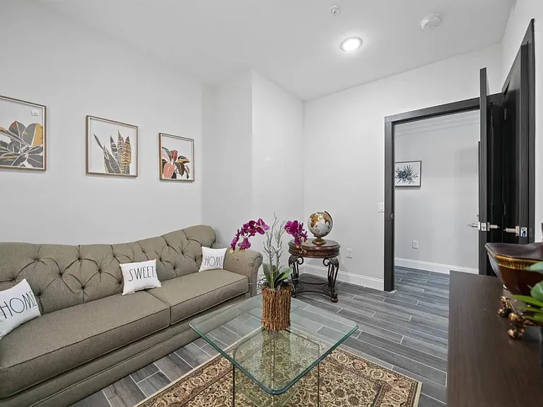 188 Kensington Ave #5B — Photo 7