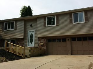 4020 Swallow Hill Rd, Pittsburgh, PA 15220