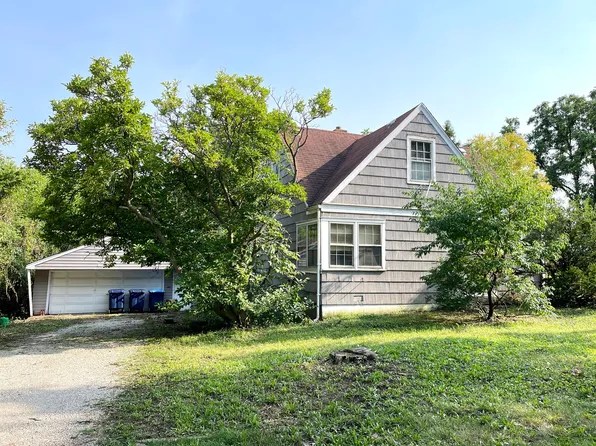 141 Plainfield Rd, Darien, IL 60561