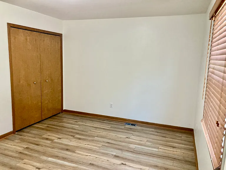 15125 Churchill St — Photo 5