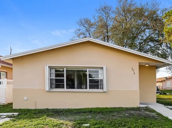 2218 Farragut St, Hollywood, FL 33020