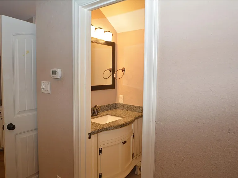 6510 Durango Dr — Photo 17