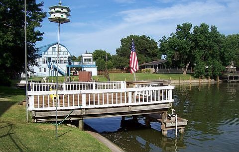 4th image of 765 Governor Wood Dr