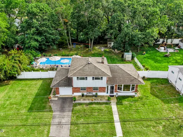 30 Lockwood Avenue, Howell, NJ 07731