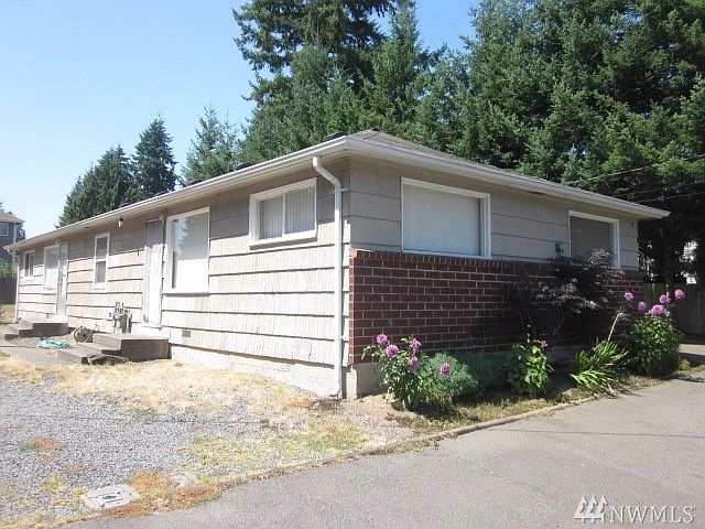 1st image of 5004 5022 190th St SW