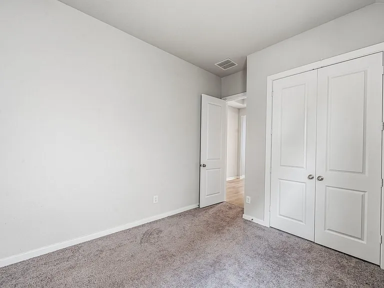 7623 Coral Lake Dr — Photo 9