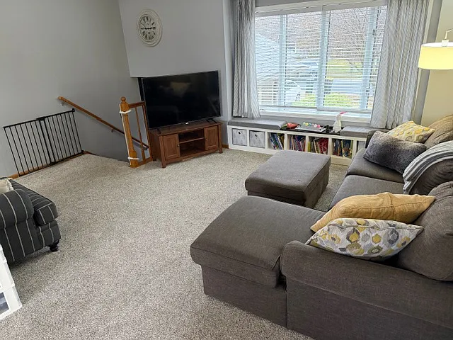 4500 Stratford Ln NW — Photo 6
