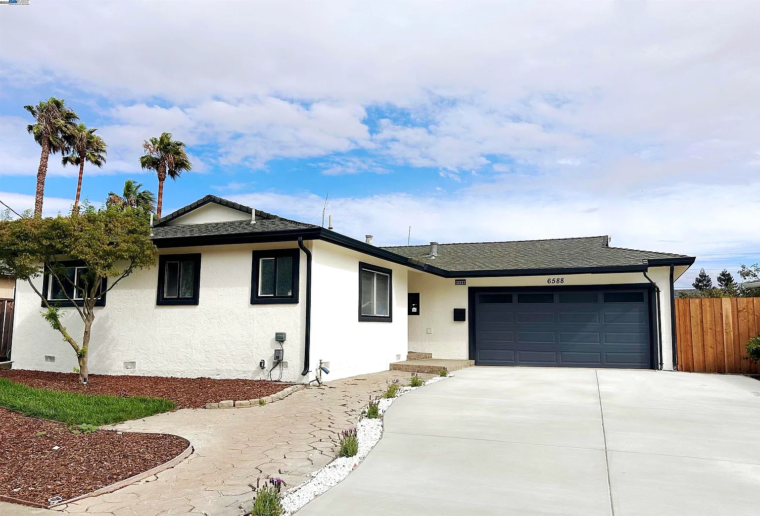 6588 Flanders Dr photo 1