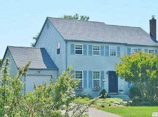 1385 Jasmine Ln, Southold, NY 11971