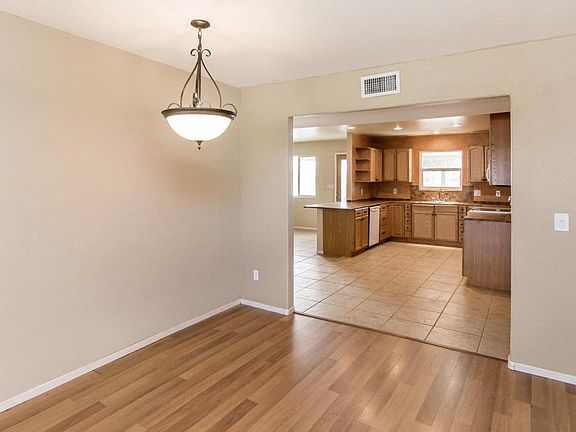 4th image of 25097 W Boone Dr