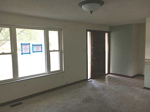 5th image of 1019 Hazel Ave