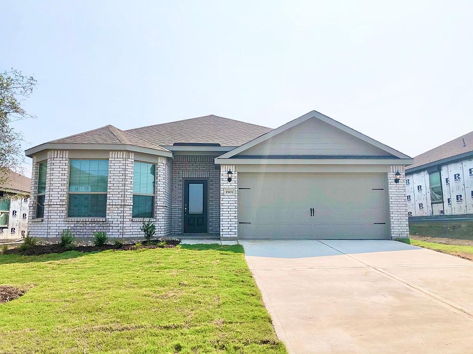 1st image of 1901 Dahlia Way