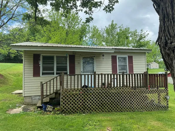 1107 Howard St, Livingston, TN 38570