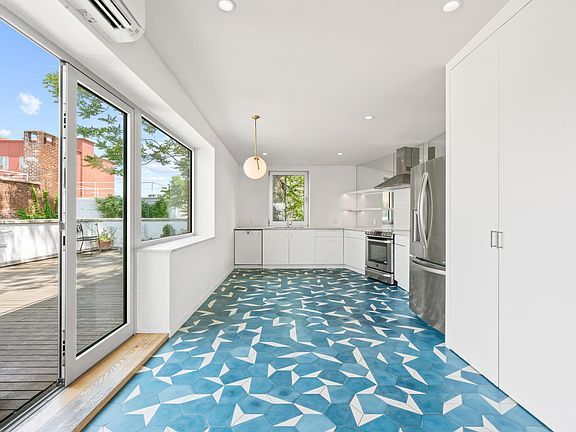 5th image of 12 Commerce St #1