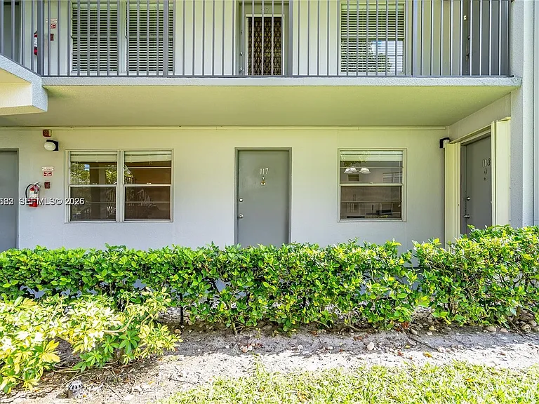 251 SW 132nd Way #117H — Photo 5