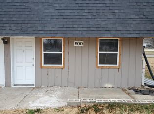 900 NE Wabash Ave #4, Topeka, KS 66616