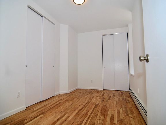 3rd image of 268 W 84th St APT 3A