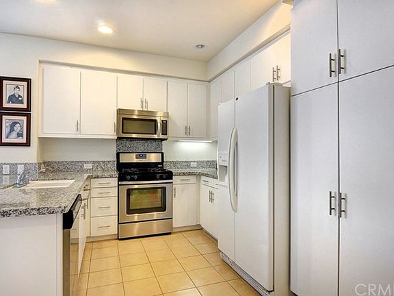 3rd image of 16656 Bellflower Blvd