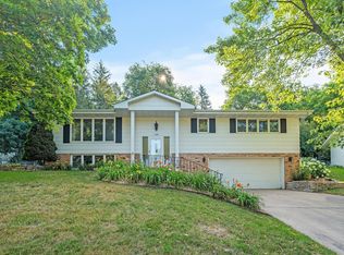 6056 Olinger Cir, Edina, MN 55436