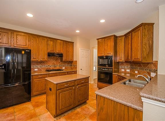 4th image of 5912 Dripping Springs Ct